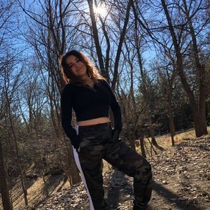 Meet your Posher, Anahi